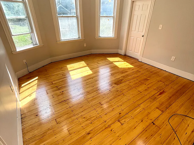 17 Eldora St #2 — Photo 2