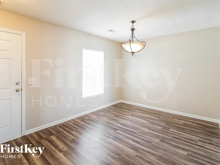 102 Kilpatrick Ct — Photo 6