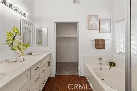 572 E Stephanie Dr — Photo 6