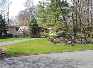 1 Doe Dr, Suffern, NY 10901