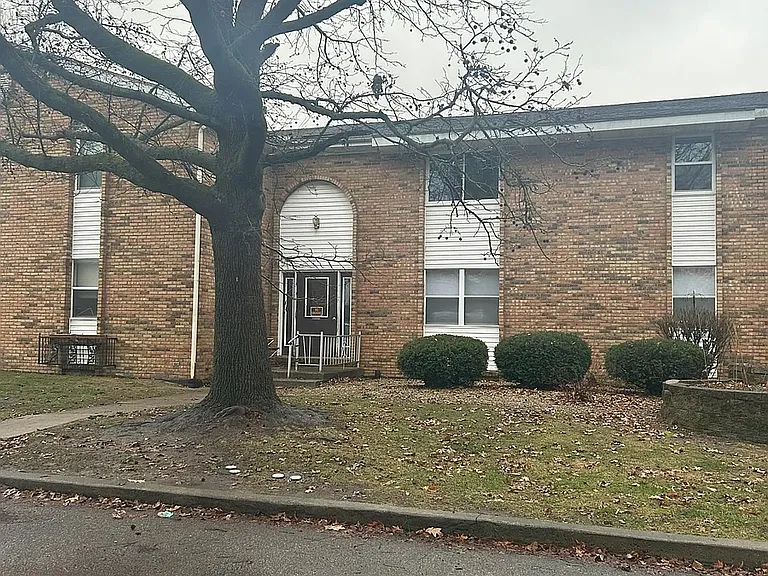211 N Beach Dr #11 — Photo 1