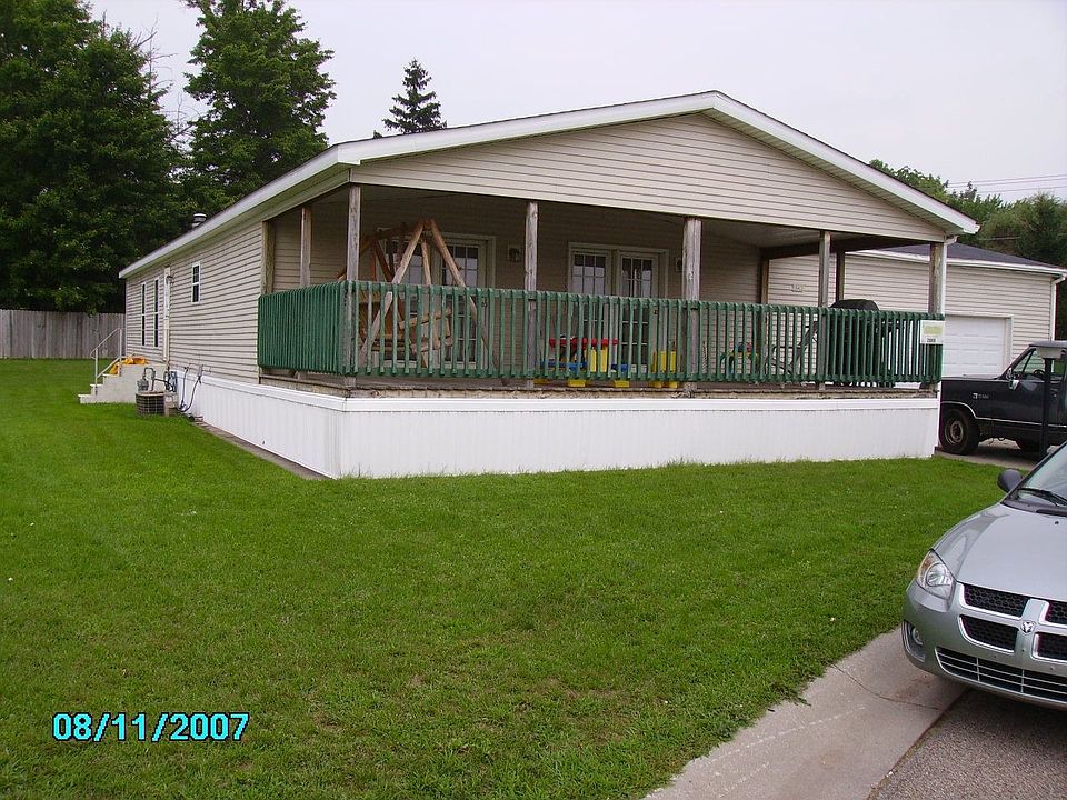 2nd image of 1842 Marvin Gdns