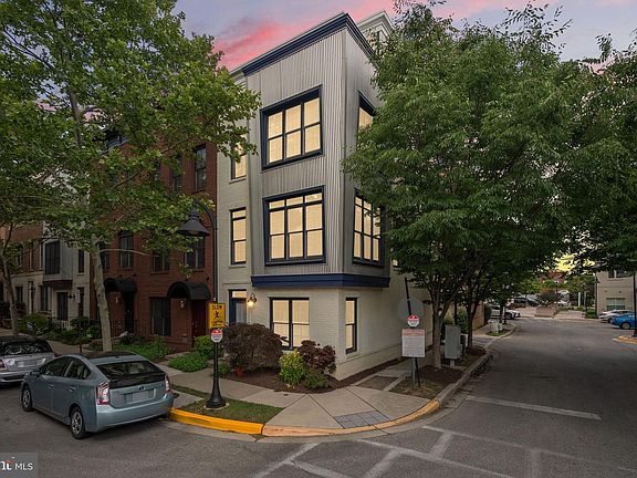 2nd image of 5601 44th Ave