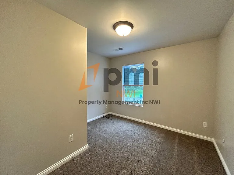 4000 Silhavy Rd — Photo 17