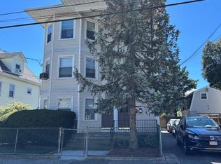 93 Oakland Ave #1, Pawtucket, RI 02861