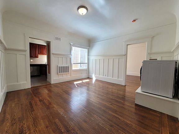 2nd image of 1455 Sacramento St APT 3