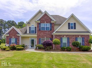 220 Hedgerow Trl, Fayetteville, GA 30214