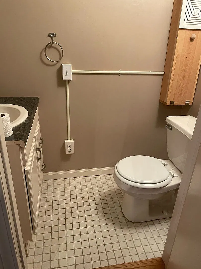 Welcome to 121 Allen St. Lansing, MI 48912. — Photo 2