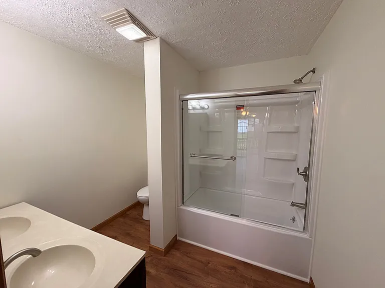 213 King Rd — Photo 3