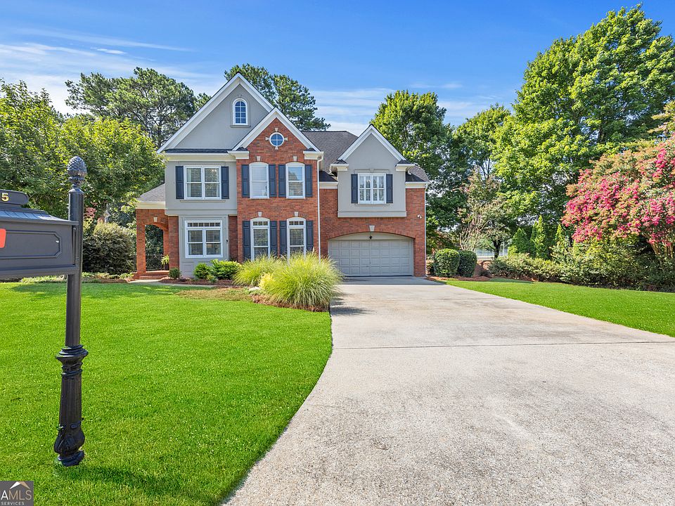 1st image of 525 Milledge Gate Dr SE