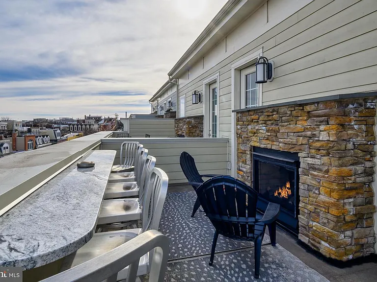 1310 Jackson St #1 — Photo 26