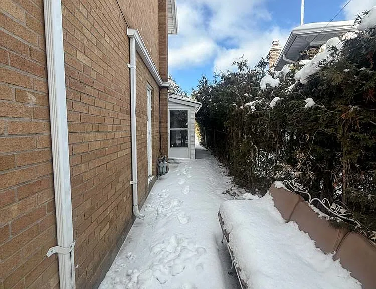 130 Kingslake Rd #LOWER — Photo 7