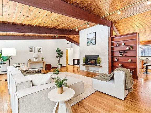 3rd image of 69 Long Ridge Rd