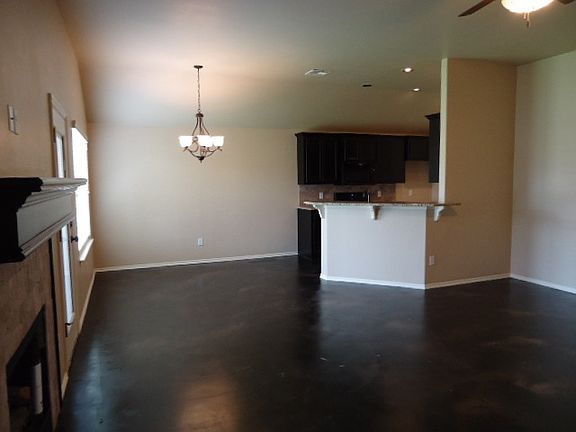 5th image of 529 SW 149th Pl