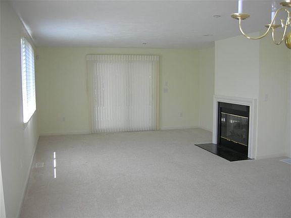 4th image of 18 Portside Drive #151