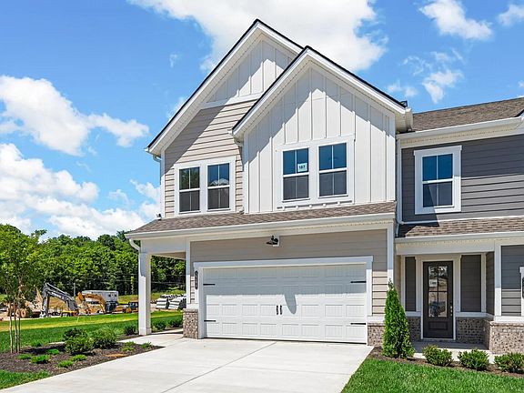 The Beverly B Exterior