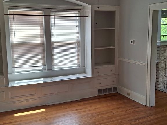 2nd image of 1235 Lakeland Ave #Up