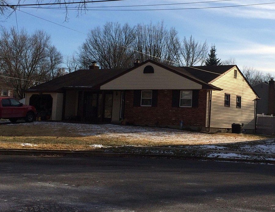 2nd image of 310 Windsor Cir