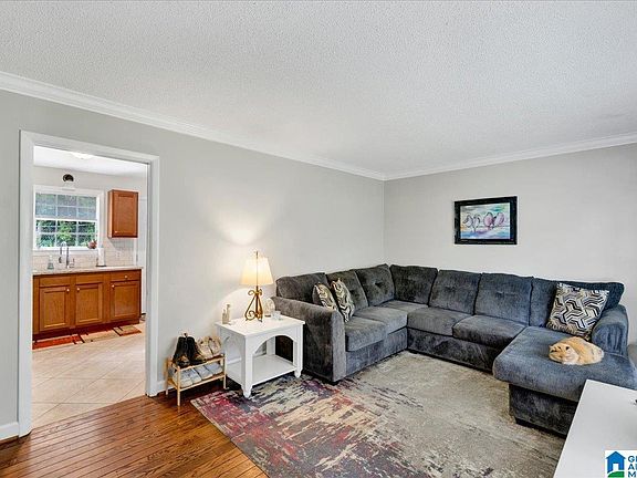 2nd image of 617 Dogwood Dr