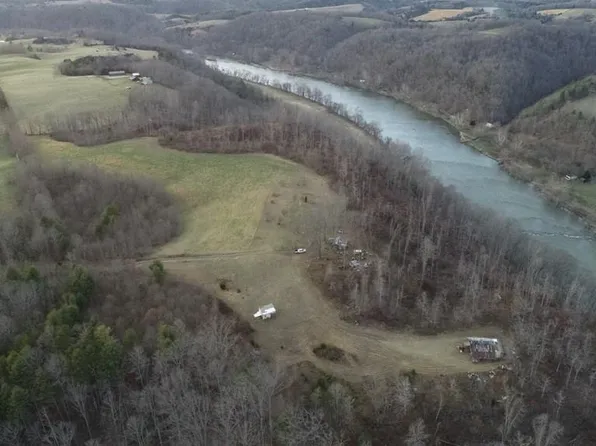3850 Rich Hill Ln, Hiwassee, VA 24347