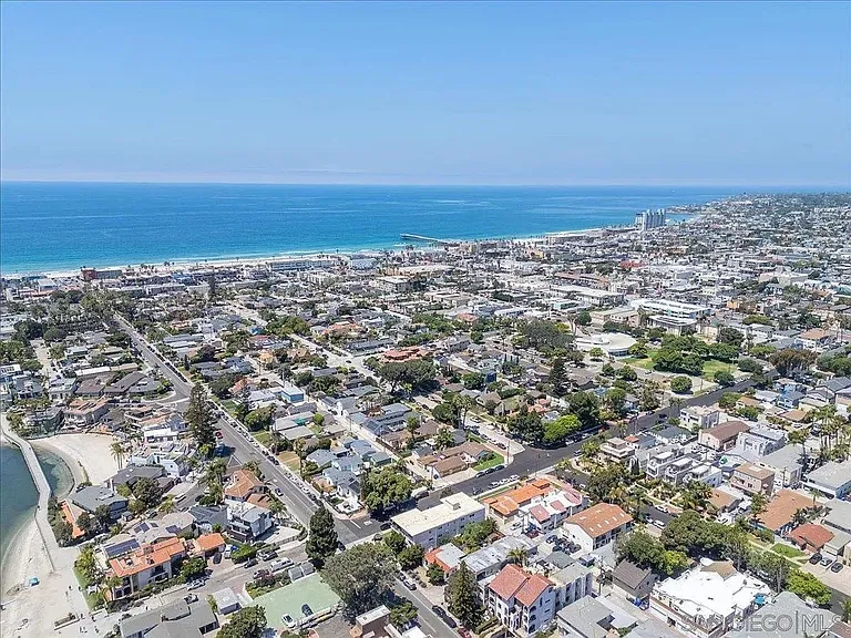 1102 Pacific Beach Dr — Photo 38