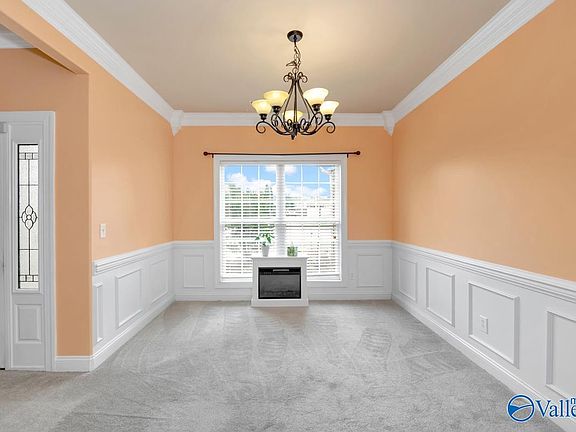 5th image of 122 Meadowridge Dr