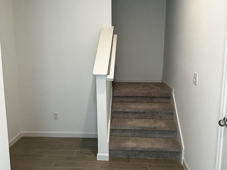 4387 Leeward Breeze Loop — Photo 3