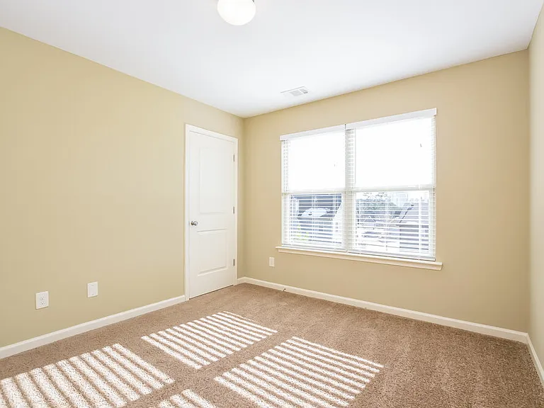 71 Hamilton Blvd NW — Photo 10