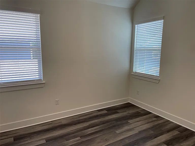 6901 Carver Ave #1 — Photo 19