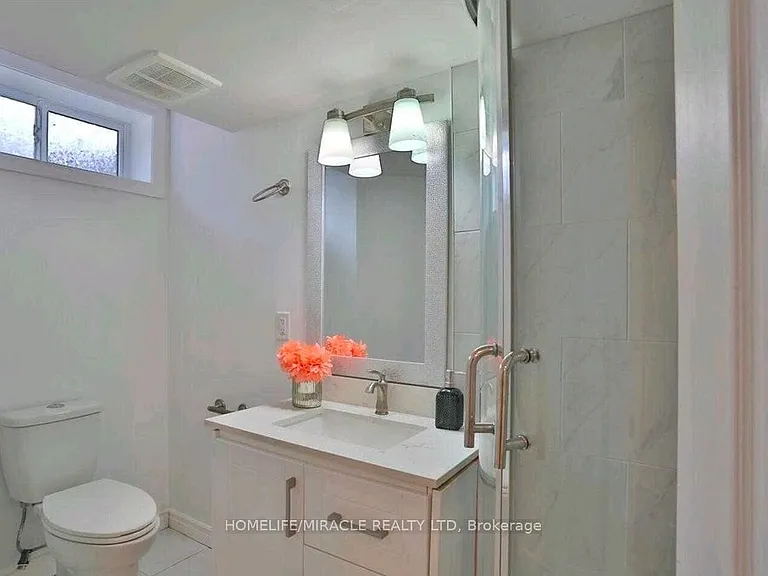 32 Mowat Blvd #38 — Photo 13