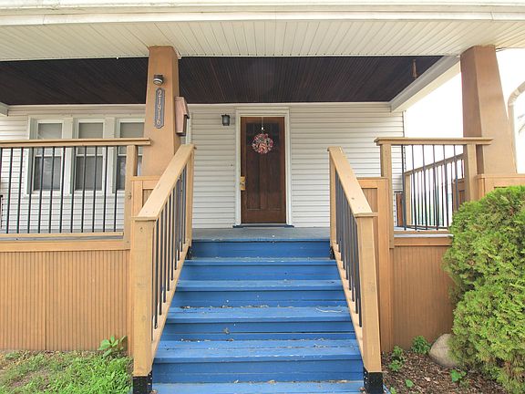 3rd image of 21916 Lakeview St