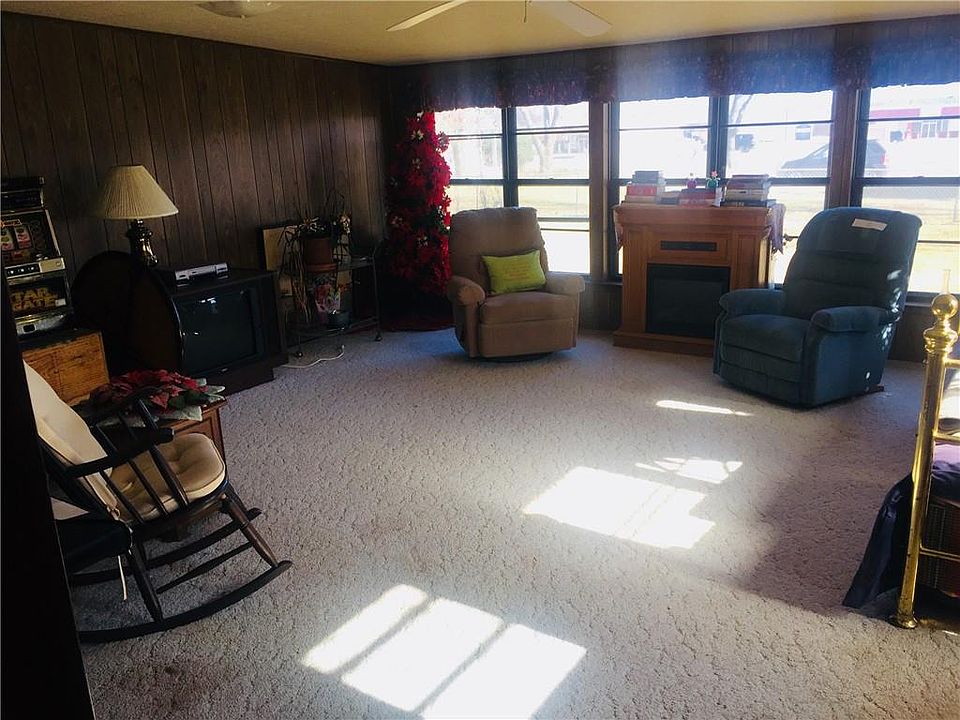 2nd image of 710 S Avenue H