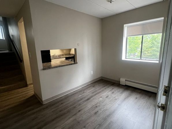 11 Bartley St APT B204