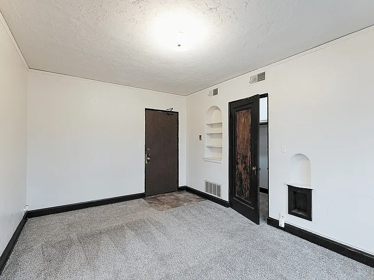 1403 E St #B3 — Photo 12