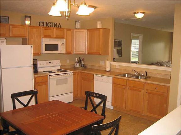 5th image of 7210 Burlat Ln