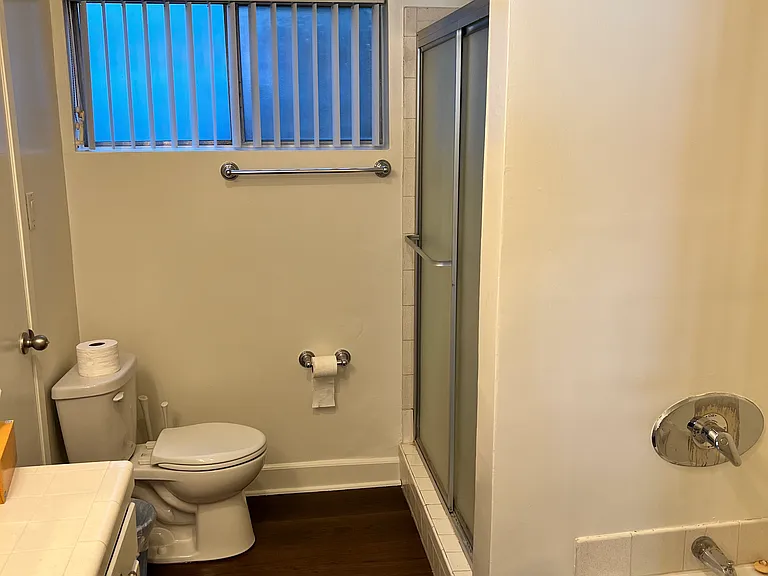 4653 Fulton Ave #10 — Photo 4