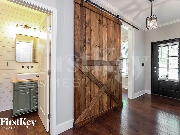 2992 Cameron Village Ct — Photo 2