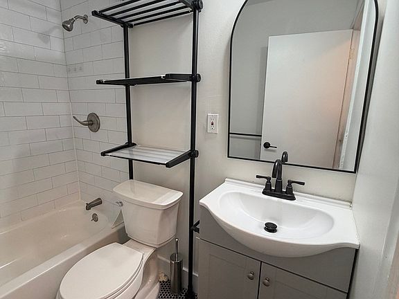4th image of 20 Dix St APT 31