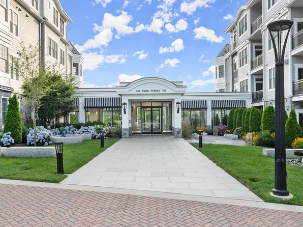 160 Park Street #103, New Canaan, CT 06840