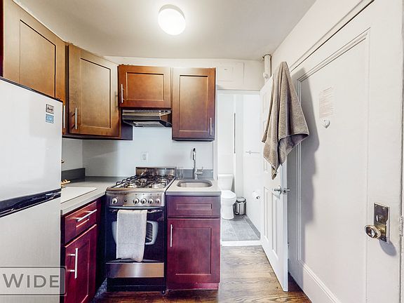 3rd image of 284 E 10th St APT 4b