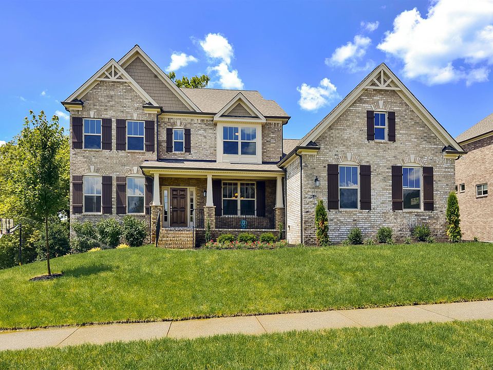 2nd image of 425 Edgemoore Dr #L425