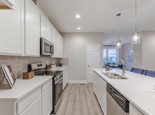 5752 Arcade Blvd, McCordsville, IN 46055