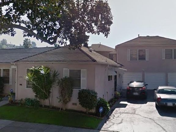 Exterior view of Apt and Driveway/Garage