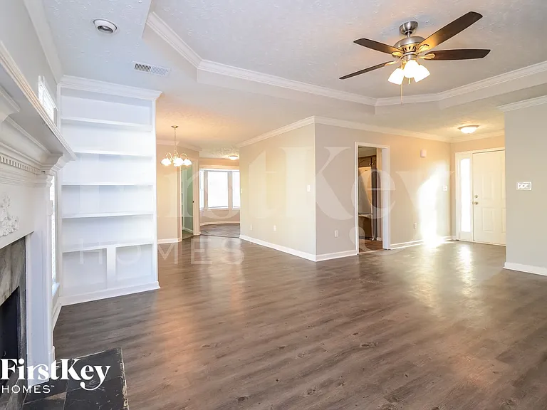2024 King Charles Pl — Photo 4