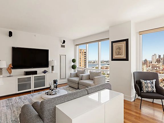 2nd image of 350 W 42nd St APT 35D
