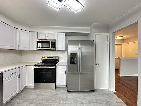 3rd image of 8644 Skokie Blvd #504