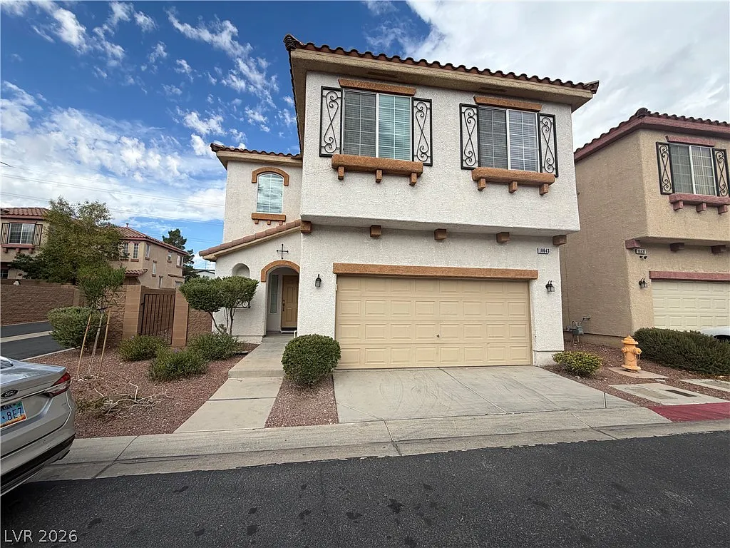 3 bed, 2.5 bath, 1733 sqft, $2,245 — Photo 1