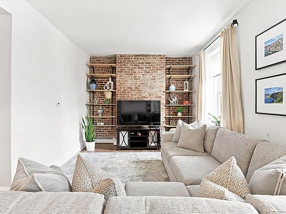 4th image of 708 Willow Ave APT 4B