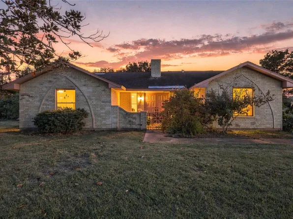 815 County Road 32, Angleton, TX 77515