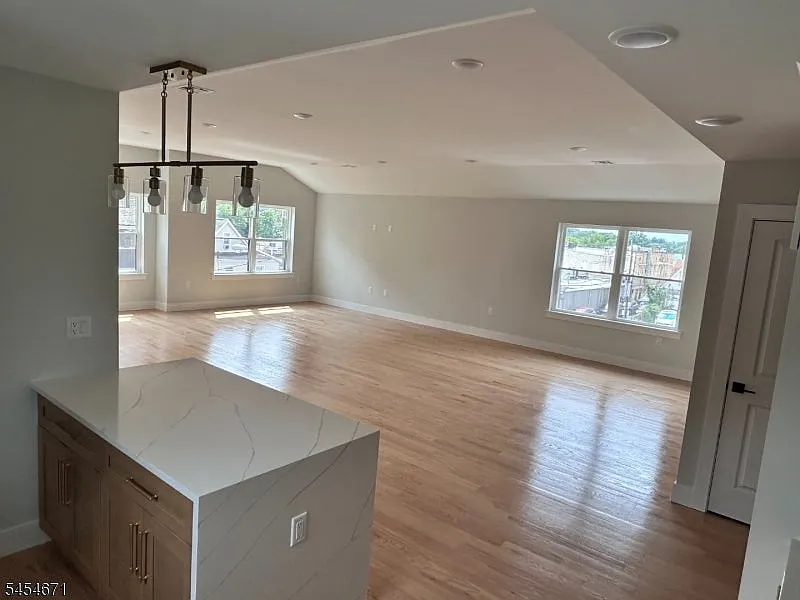 4 bed, 2.0 bath, $3,500 — Photo 2
